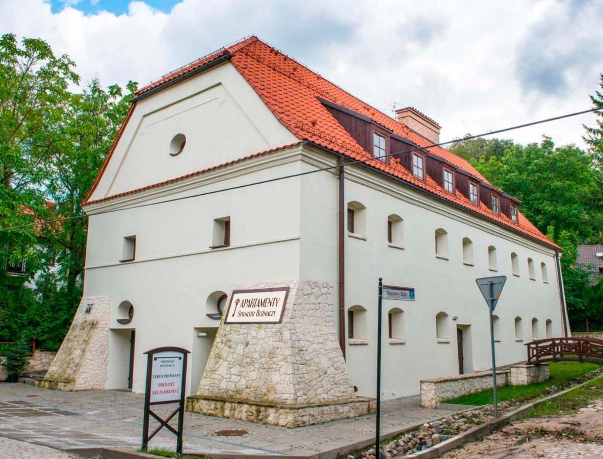 Aparthotel Spichlerz Blizniaczy